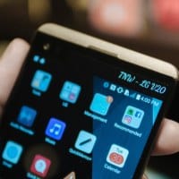 LG V20