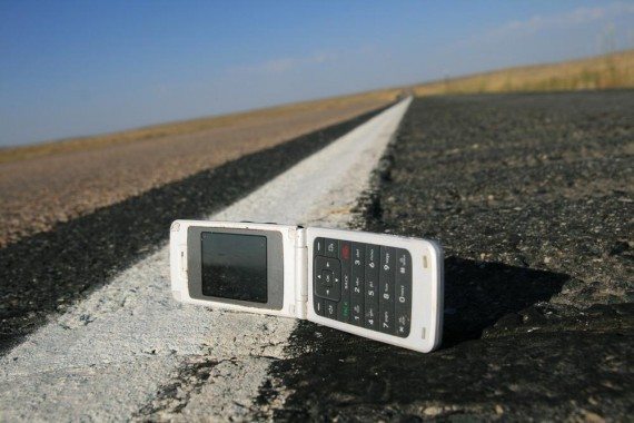 how to tack lost mobile phone